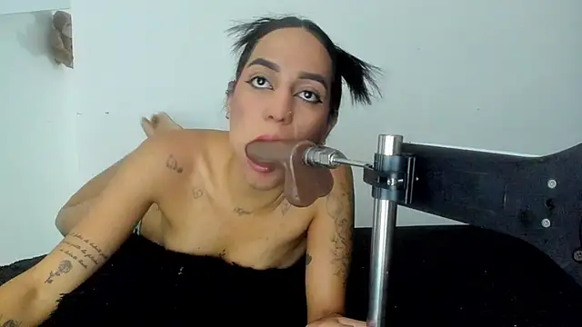 MegannHills  online show from 8, 6, 2026