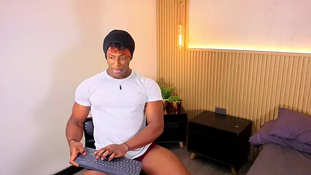 Snapshot of maxmuscle10 chatting on 9, 6, 2026 maxmuscle10 online show from 9, 6, 2026