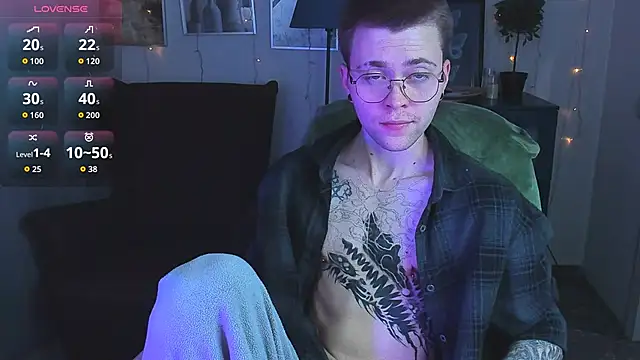 Snapshot of Thomas_Norton chatting on 5, 5, 2026 Thomas Norton online show from 5, 5, 2026
