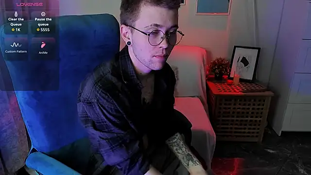 Snapshot of Thomas_Norton chatting on 6, 5, 2026 Thomas Norton online show from 6, 5, 2026