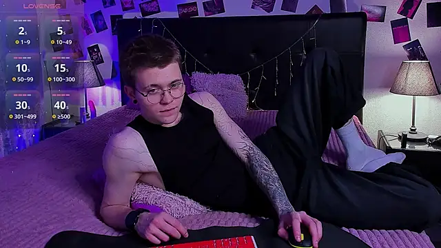 Snapshot of Thomas_Norton chatting on 16, 5, 2026 Thomas Norton online show from 16, 5, 2026