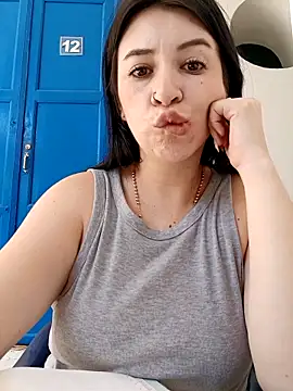 Snapshot of AvaVictori chatting on 5, 5, 2026 AvaVictori online show from 5, 5, 2026