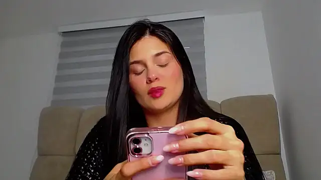 Snapshot of SofiaBanks_ chatting on 20, 4, 2026 SofiaBanks online show from 20, 4, 2026