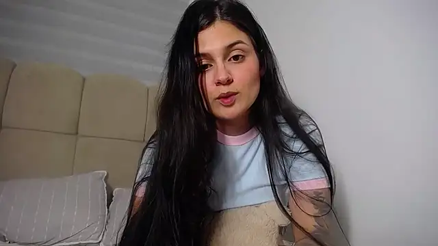 Snapshot of SofiaBanks_ chatting on 27, 4, 2026 SofiaBanks online show from 27, 4, 2026