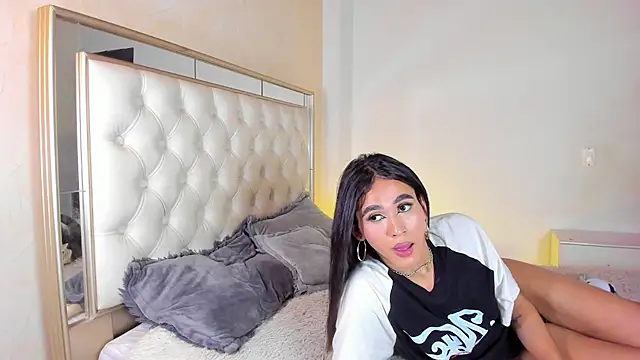 Snapshot of Miss_KhalifaDoll chatting on 24, 6, 2026 Miss KhalifaDoll online show from 24, 6, 2026