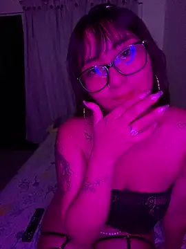 Snapshot of bellakaterin chatting on 29, 3, 2026 bellakaterin online show from 29, 3, 2026