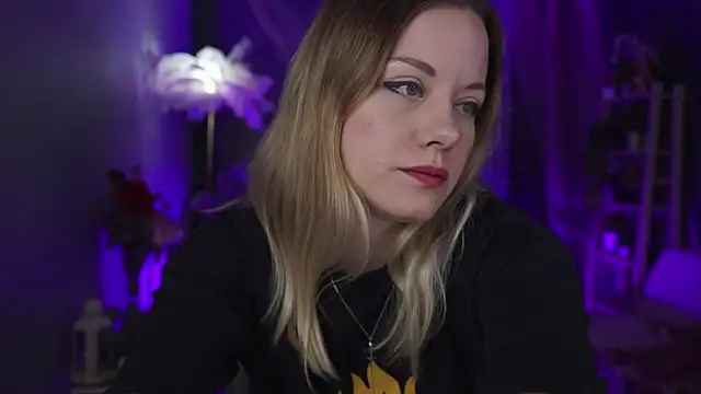 Snapshot of VireliaMoonfall chatting on 4, 7, 2026 VireliaMoonfall online show from 4, 7, 2026