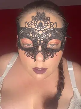 Snapshot of bella2399 chatting on 20, 6, 2026 bella2399 online show from 20, 6, 2026