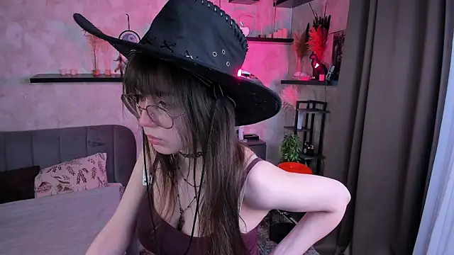 LaelIvie online show from 21, 4, 2026