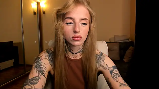 Snapshot of harley_kimm chatting on 24, 7, 2026 harley kimm online show from 24, 7, 2026