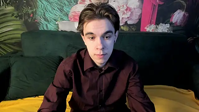 Snapshot of DaveBevy chatting on 13, 4, 2026 DaveBevy online show from 13, 4, 2026