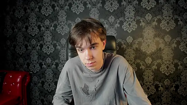Snapshot of DaveBevy chatting on 21, 4, 2026 DaveBevy online show from 21, 4, 2026