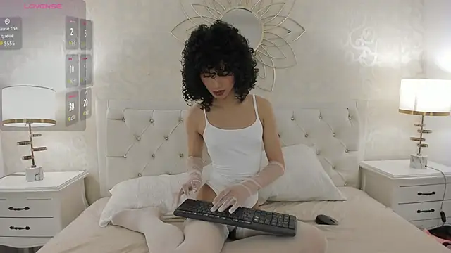 Snapshot of Julietta___ chatting on 12, 5, 2026 Julietta online show from 12, 5, 2026