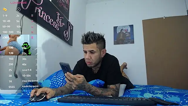 Snapshot of allison_maxtattoo_ chatting on 2, 7, 2026 allison maxtattoo online show from 2, 7, 2026