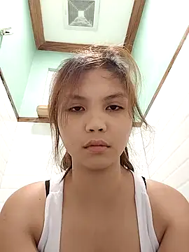 Snapshot of sweet_21_1 chatting on 19, 4, 2026 sweet 21 1 online show from 19, 4, 2026