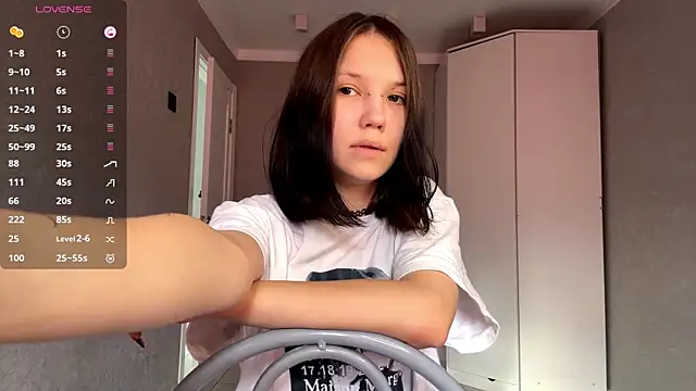 AmeliaMiotii online show from 7, 4, 2026