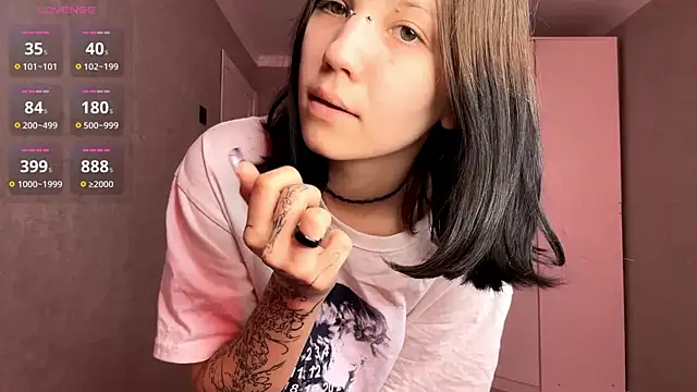 AmeliaMiotii online show from 9, 4, 2026