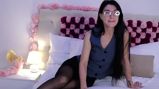 Snapshot of AriannaCruise chatting on 25, 4, 2026 AriannaCruise online show from 25, 4, 2026