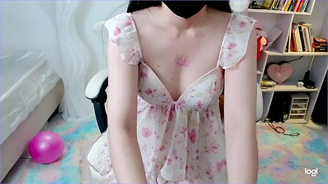 Snapshot of Mie_Mie21 chatting on 10, 4, 2026 Mie Mie21 online show from 10, 4, 2026