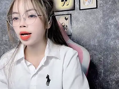 Snapshot of Bella167 chatting on 1, 4, 2026 Bella167 online show from 1, 4, 2026