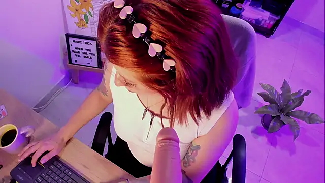 Snapshot of julieta_alveez chatting on 30, 4, 2026 julieta alveez online show from 30, 4, 2026