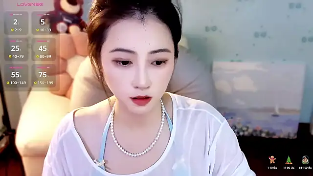 Snapshot of summer_uu chatting on 29, 7, 2026 summer uu online show from 29, 7, 2026