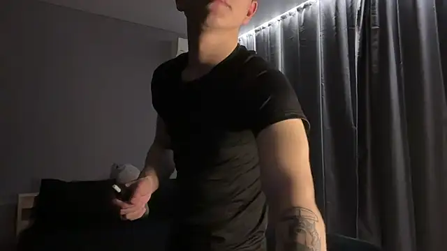 MaxWoolf online show from 19, 4, 2026