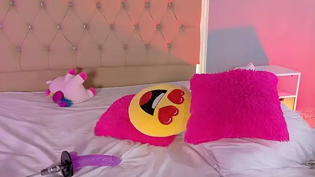 Snapshot of CandyRose__ chatting on 1, 4, 2026 CandyRose online show from 1, 4, 2026