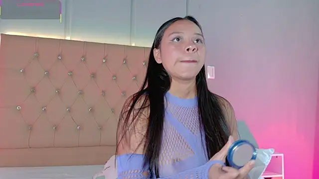 Snapshot of CandyRose__ chatting on 11, 4, 2026 CandyRose online show from 11, 4, 2026