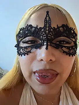 Maddyloveee online show from 23, 6, 2026