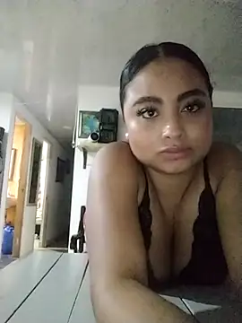 Aliceee bolton online show from 16, 4, 2026