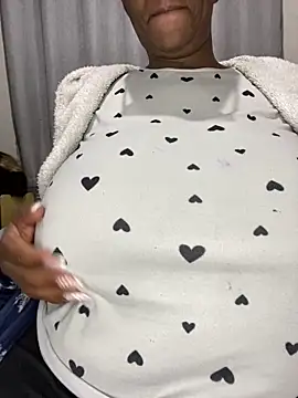 BoobsQueeen online show from 2, 6, 2026
