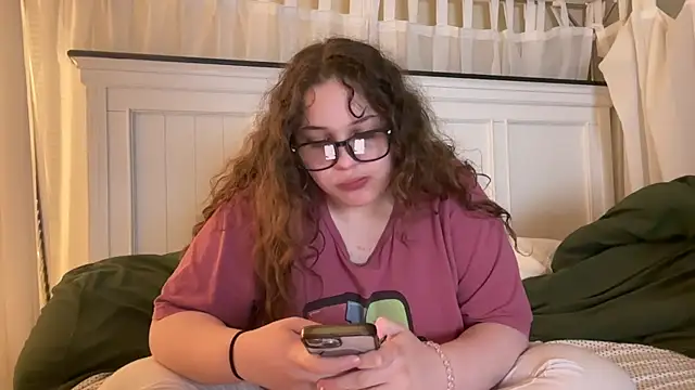 Seraphinawild online show from 24, 4, 2026