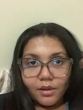 Snapshot of viviboraaaa chatting on 7, 5, 2026 viviboraaaa online show from 7, 5, 2026