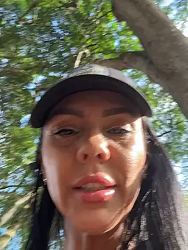 Snapshot of SofiParma chatting on 16, 4, 2026 SofiParma online show from 16, 4, 2026