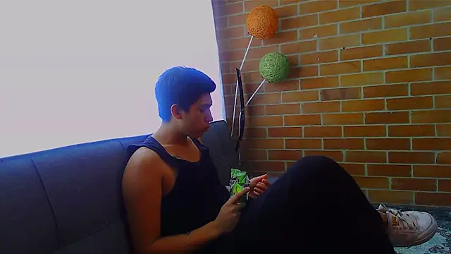 Snapshot of ethann2_ chatting on 1, 4, 2026 ethann2 online show from 1, 4, 2026