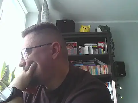 19cmSlave online show from 4, 5, 2026