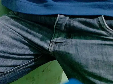 Snapshot of safado890p chatting on 15, 4, 2026 safado890p online show from 15, 4, 2026