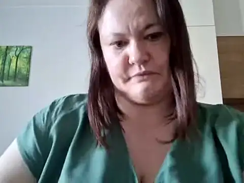 OpheliaMilf online show from 15, 4, 2026