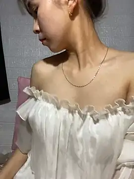 Snapshot of -Tini- chatting on 30, 3, 2026 -Tini- online show from 30, 3, 2026