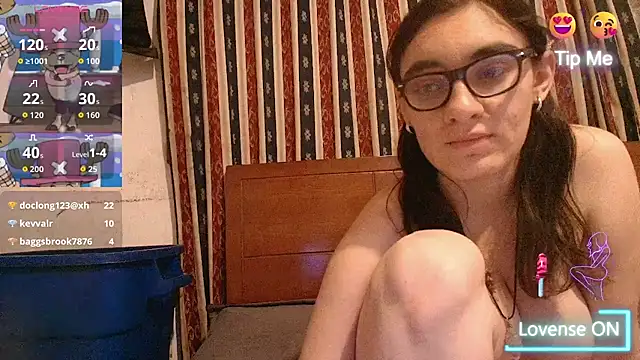 Snapshot of Ellaa_honey chatting on 28, 6, 2026 Ellaa honey online show from 28, 6, 2026