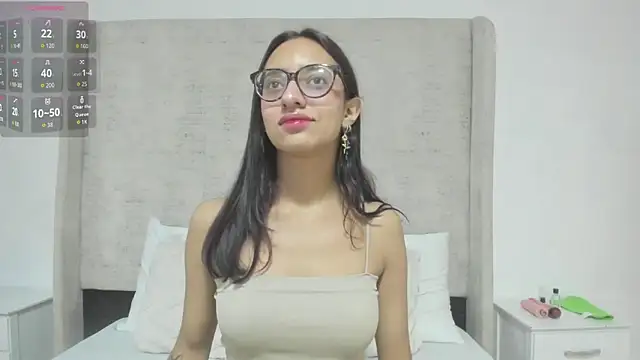 Snapshot of Charlotte_Benette chatting on 13, 5, 2026 Charlotte Benette online show from 13, 5, 2026