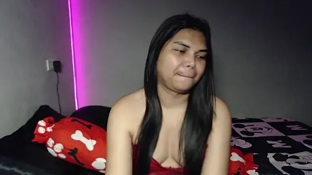 Snapshot of yourhotasiantrann chatting on 4, 4, 2026 yourhotasiantrann online show from 4, 4, 2026