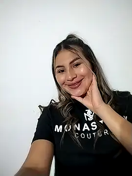 Snapshot of Esty-xxx chatting on 11, 4, 2026 Esty-xxx online show from 11, 4, 2026