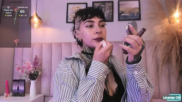 Luana fiore online show from 10, 4, 2026