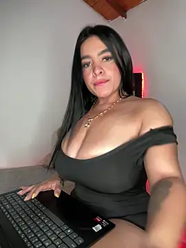 Snapshot of Danna_222_ chatting on 16, 5, 2026 Danna 222 online show from 16, 5, 2026