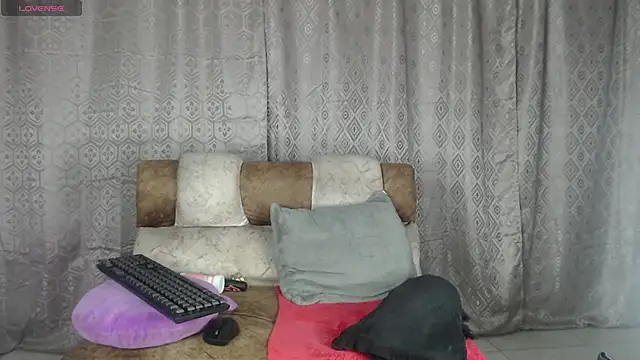 Snapshot of Dayanara- chatting on 15, 5, 2026 Dayanara- online show from 15, 5, 2026