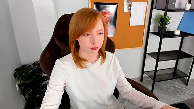 CherryCrushLove online show from 29, 4, 2026