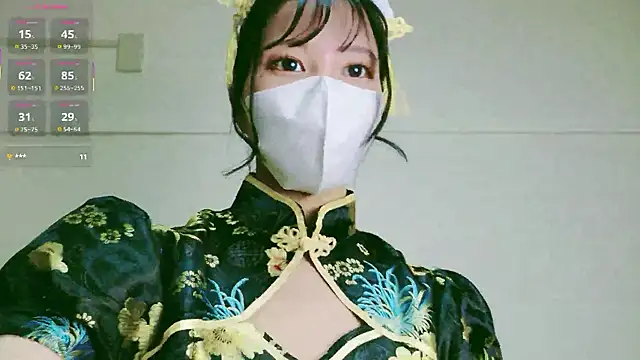 Snapshot of MISOSIRURICE chatting on 23, 4, 2026 MISOSIRURICE online show from 23, 4, 2026