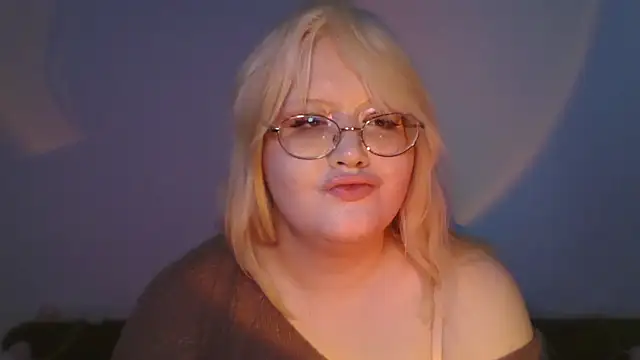 Snapshot of Elayne_Sweet chatting on 4, 4, 2026 Elayne Sweet online show from 4, 4, 2026